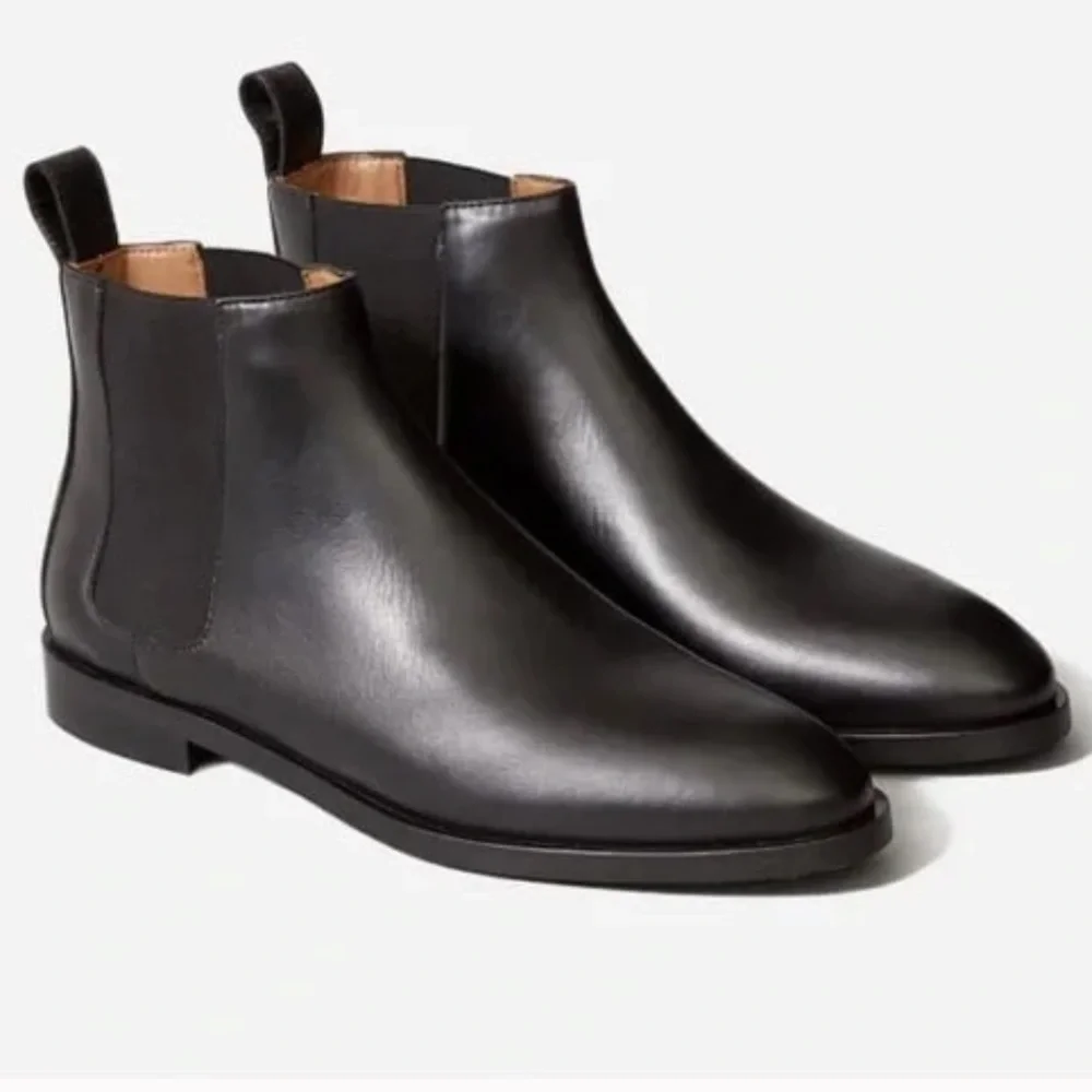 Everlane The New Modern Chelsea Boot Black Leather Pull On Bootie Size 10 NEW